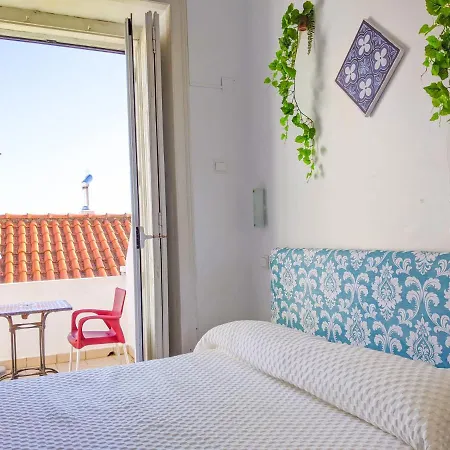 Casa Londres Konukevi 3*