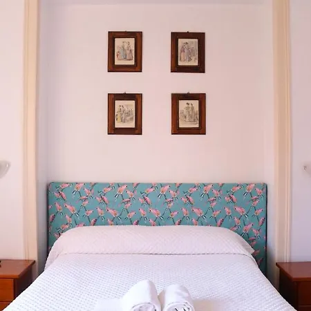 Casa Londres Konukevi 3*